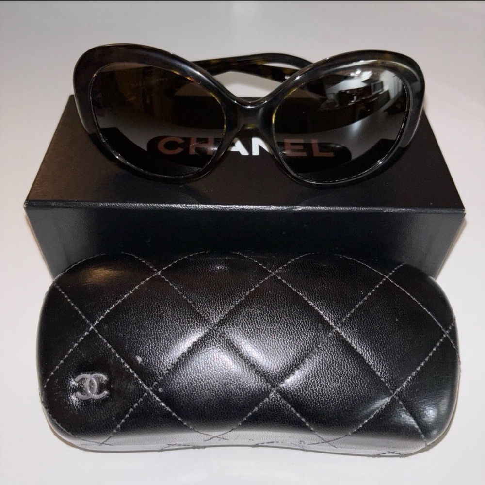 Authentic Chanel sunglasses tortoise shell
